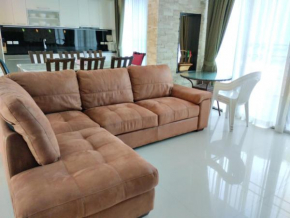 Luxury spacious 3 bdr apartment Pandora residence